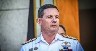 قائد الدفاع الأسترالي الجديد مارك هاموند: البحرية الأسترالية مستعدة للانتشار في مضيق هرمز إذا طُلب منها ذلك.